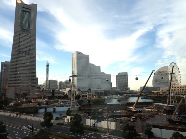 市民ラウンジから見える昼の景観