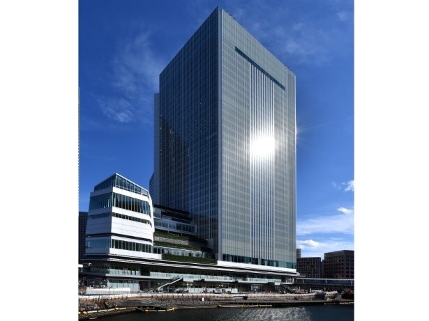 2020年に移転した横浜市役所の3階にある