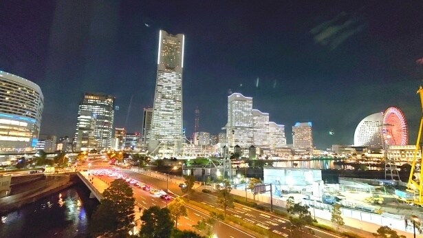 市民ラウンジから望む夜景はすばらしい！