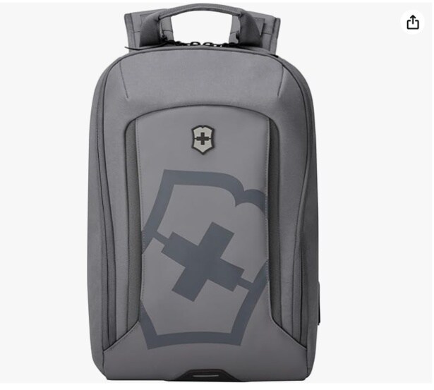 アウトドアライフに最適なスポーティーバックパック！【ビクトリノックス】のリュックがAmazonに登場中‼