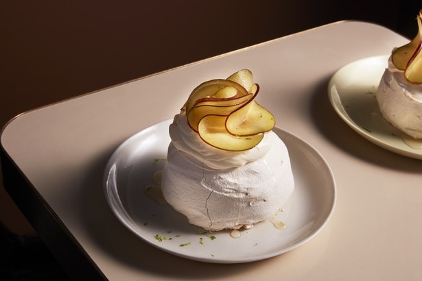 パブロバ - 柿、レザーウッドハニー、ライム