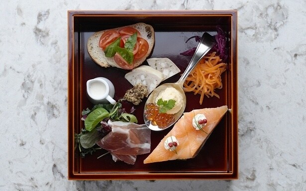 「お堀端の玉手箱」三の重