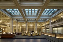 静かに流れる時間の中でコーヒータイム！国指定重要文化財・明治生命館内に「明治安田CAFE 丸の内」が誕生