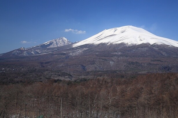 雄大な浅間山の眺め