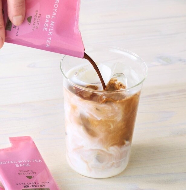 ロイヤルミルクティーベース。牛乳に注ぐだけで本格的な味わい!
