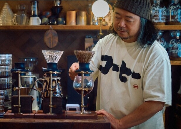 コーヒーネームの“ビバ”の名付け親はコーヒーハンターの川島さん。店名の「VIVA」もここから