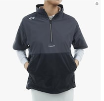 街でもスポーツでも映える！【オークリー】スポーティースタイルジャケットを今すぐAmazonでチェック！