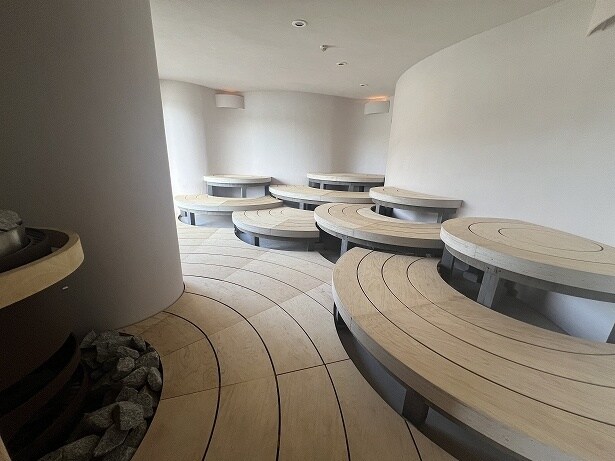 イカの吸盤をイメージした「イカサウナ」の座面