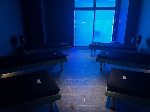 シングルタイプのベッドにはすべて“ムアツマット”を設置