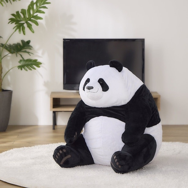 「パンダと暮らす夢がかなう リアルサイズのパンダ布団収納」(1万8700円)