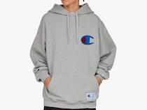 カジュアルファッションの王道であり外せない！【チャンピオン】のパーカーがお手頃価格でAmazonに登場中‼