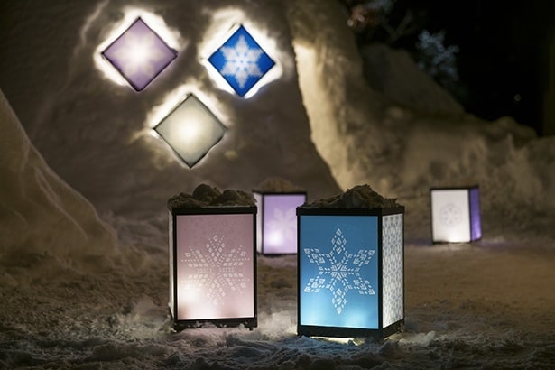 【写真】雪景色を照らす、津軽七雪こぎん幻燈
