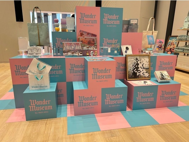 今回の展覧会で登場するオリジナルグッズは20種類を超える