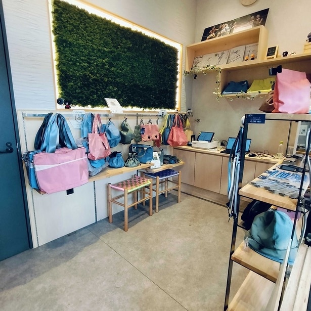 店内では多種多様な「Re-S」製品を販売