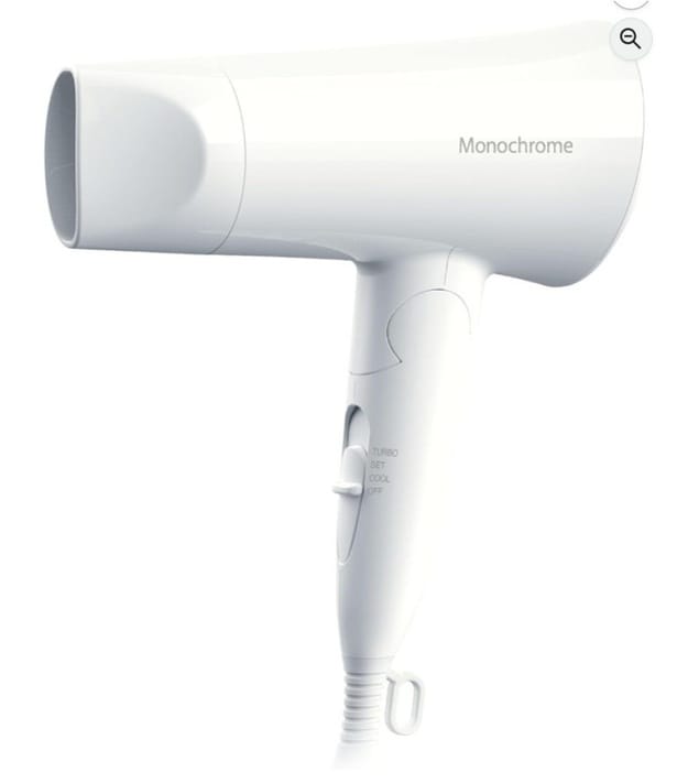 軽いのに、強い。毎日使いたくなるコンパクトなアイテム【コイズミ】のドライヤーがAmazonに登場中‼