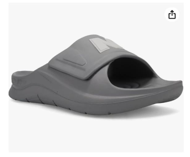 どこでもいつでも、足にフィット。Nロゴが映える快適アイテム【ニューバランス】のサンダルがAmazonに登場中‼