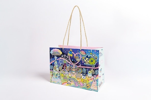 コラボグッズ4000円以上の購入でもらえるショッピングバッグ