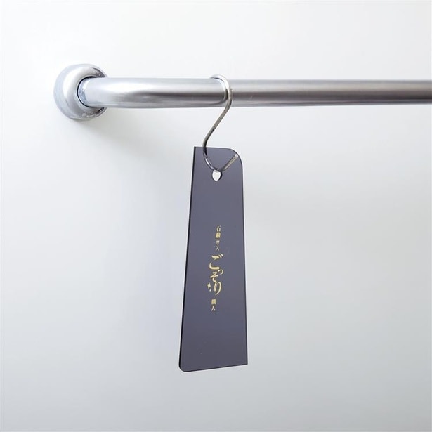 フックに吊るして保管できるのも便利