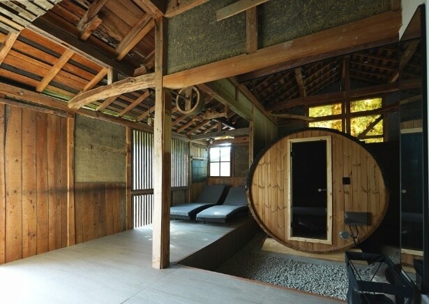 別邸「八重の間」米農家の風情の残る納屋をリノベーション