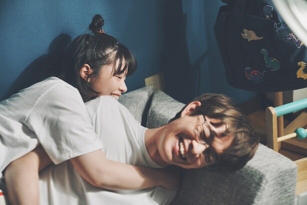 男女の出会いから結婚、そして別れるまでの15年間を描いた『佐藤さんと佐藤さん』の見どころを紹介。リアルなマリッジストーリーに心揺さぶられる！