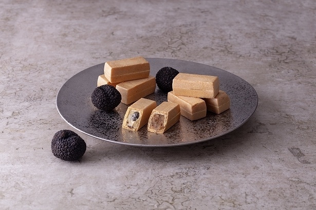 「トリュフ フォアグラ『しっとりポルテもなか』」