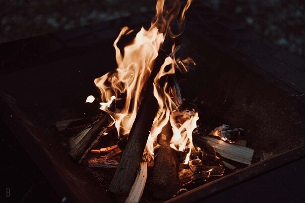 客室で楽しめる焚き火体験