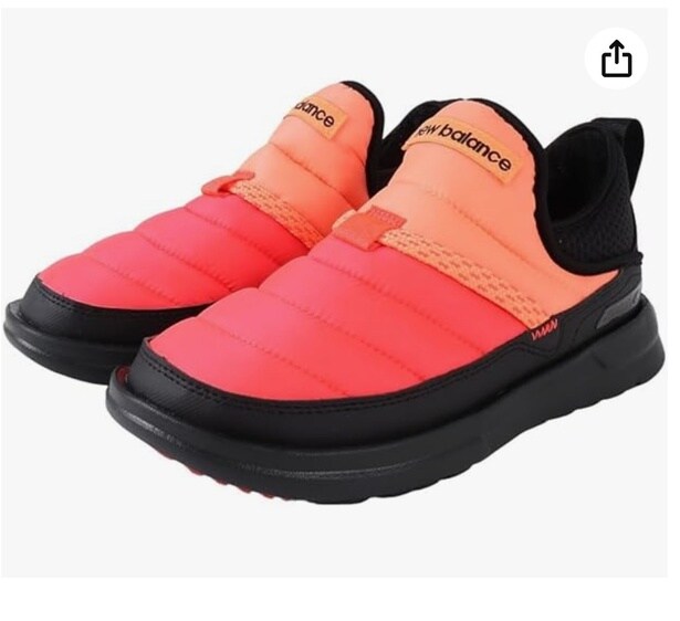 起毛材とPRIMALOFTで暖かさをキープ。リラックスシーンに最適な防寒シューズ【ニューバランス】のシューズがAmazonに登場中‼
