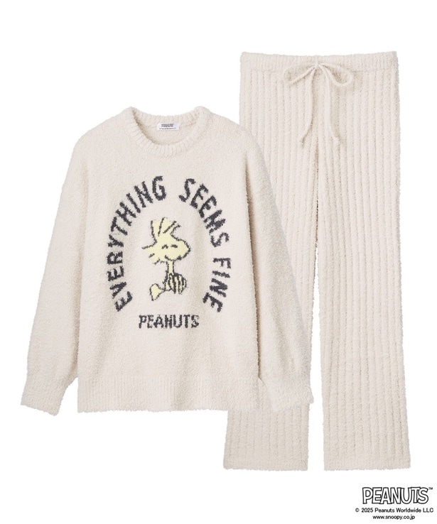 「PEANUTS スヌーピー フェイス ニット 長袖 上下セット(クリーム)」(8580円)