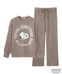 スヌーピーデザインのもこもこルームウェアで冬の夜もぽかぽか、ほっこり！「aimerfeel」の大ヒット中アイテムにご注目！