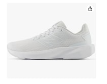 軽くて、足下が安定する。毎日にフィットするマルチモデル。【ニューバランス】のスニーカーがAmazonに登場中‼