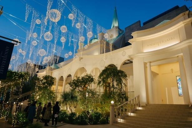 「Celebrate Illumination」は、動きのあるライティングなどが見どころ