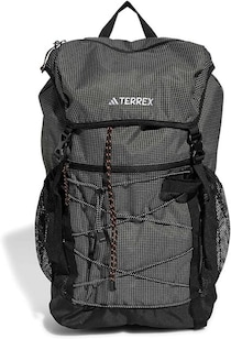 収納力と快適な背負い心地を両立し日常使いをスマートに支える【アディダス】のリュックで毎日を軽快に Amazonで販売中！