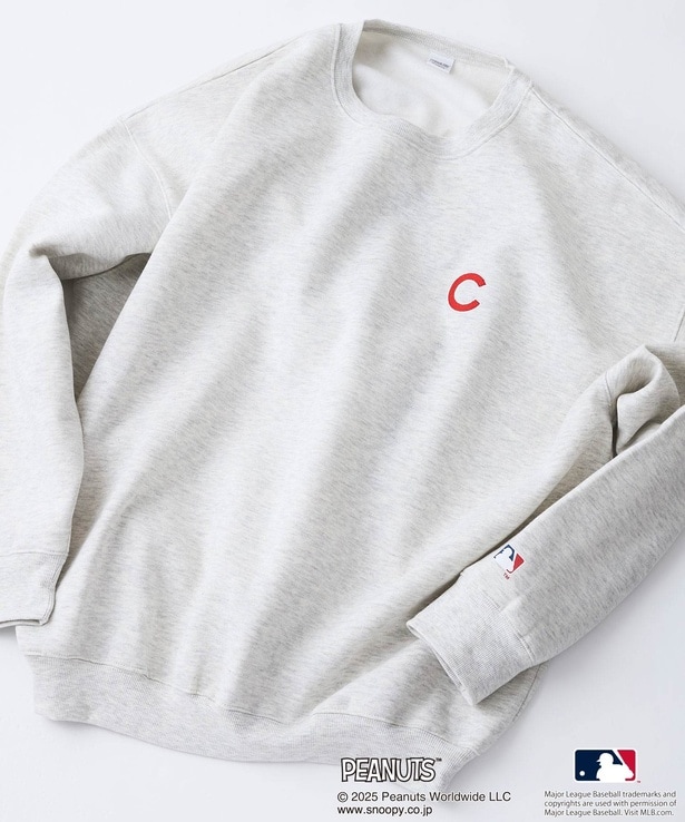 「裏起毛トレーナー(オフホワイト/シカゴ・カブス)」(大人用7689円、キッズ5280円)