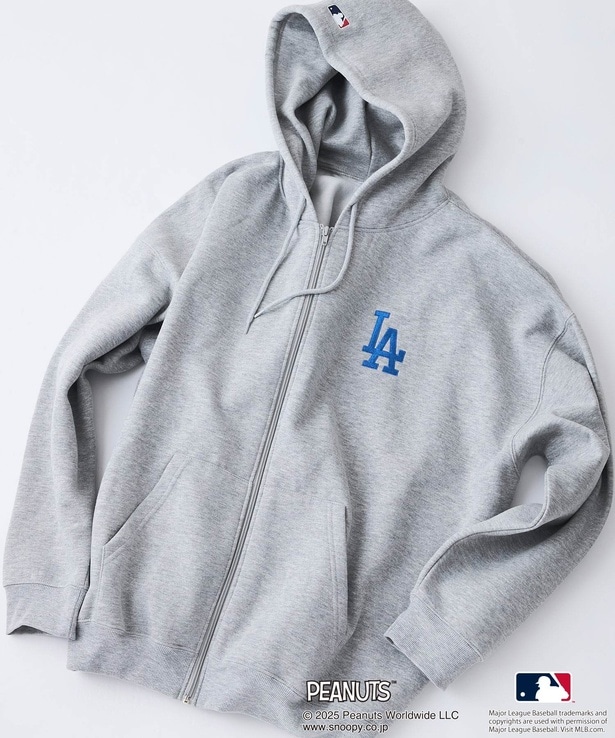 「フルジップパーカー(杢グレー/ロサンゼルス・ドジャース)」(1万780円)