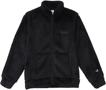 一枚で雰囲気が決まるロゴデザインと快適な着心地を両立した万能アウター【チャンピオン】のトレーナー Amazonで販売中！