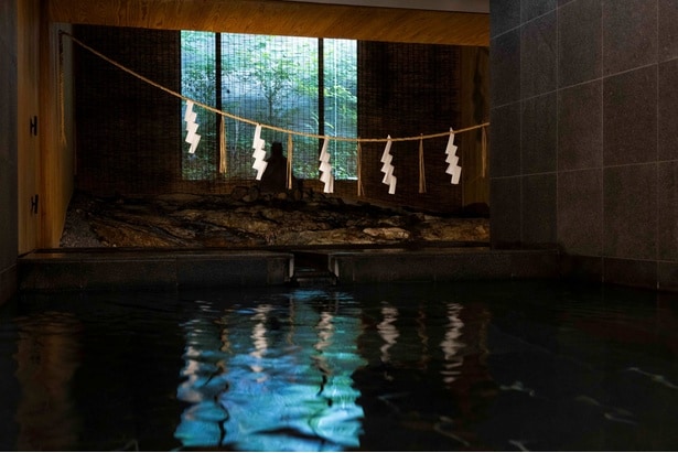 「神授の湯」と伝えられている「恩湯」