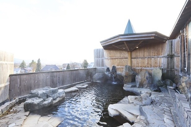 温泉施設「暁の湯」の露天風呂