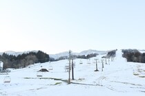 長野県「戸狩温泉スキー場」がリニューアルオープン！日本最長のモーグルバーンや「焼肉ジャンボ」プロデュース店が新登場