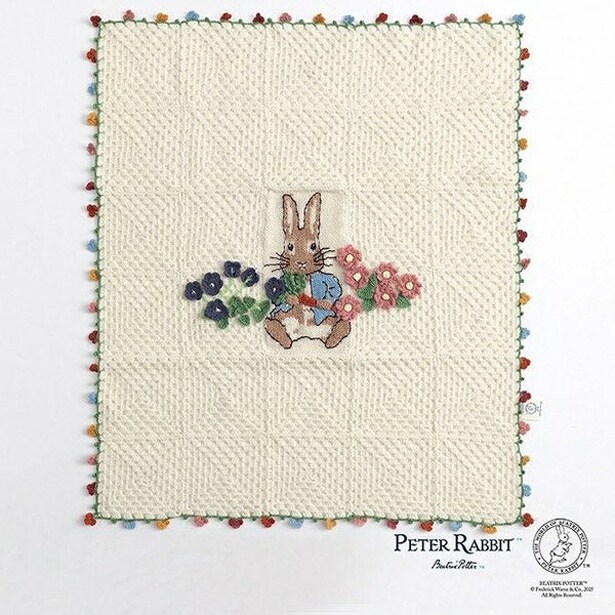 「ブランケット＜ピーターラビット(TM)＆フラワー＞(編み物材料セット)」(1万1000円)