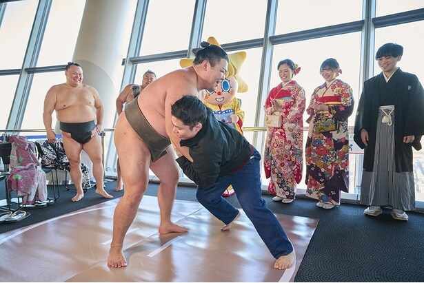 力士は浴衣を着用する場合もある