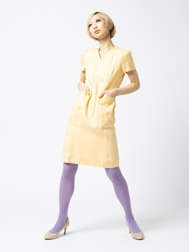 職人の手仕事による美しいシルエットと上質な素材感が際立ち、当時の令嬢文化や日本洋装の黄金期を感じさせる一着