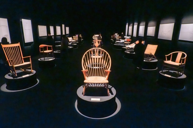 「Chapter3 名作椅子」の展示風景