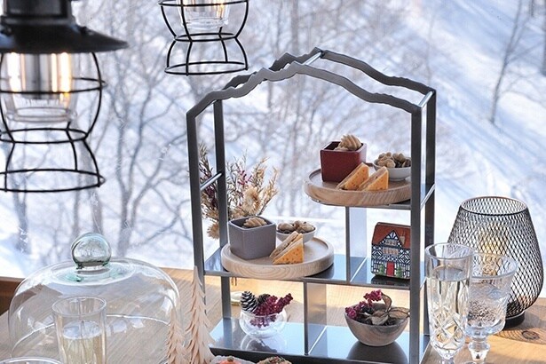 谷川岳の稜線を模したアフタヌーンじゅう器