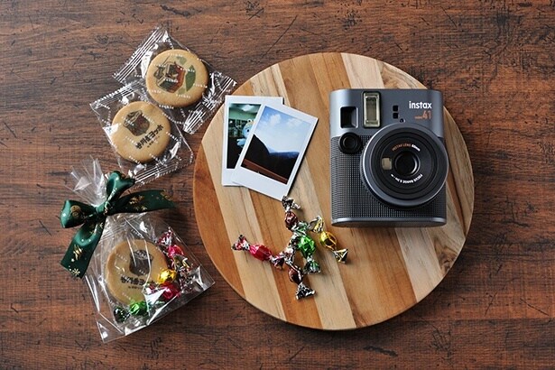 駅を通過するごとに写真やプチギフトのサプライズが