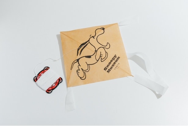 スヌーピーミュージアムオリジナルデザインの凧。貸し出し無料で思い出作りにぴったり