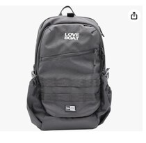 16インチPCもすっきり収納可能。通勤・通学に頼れるコラボモデル【ニューエラ】のリュックがAmazonに登場中‼