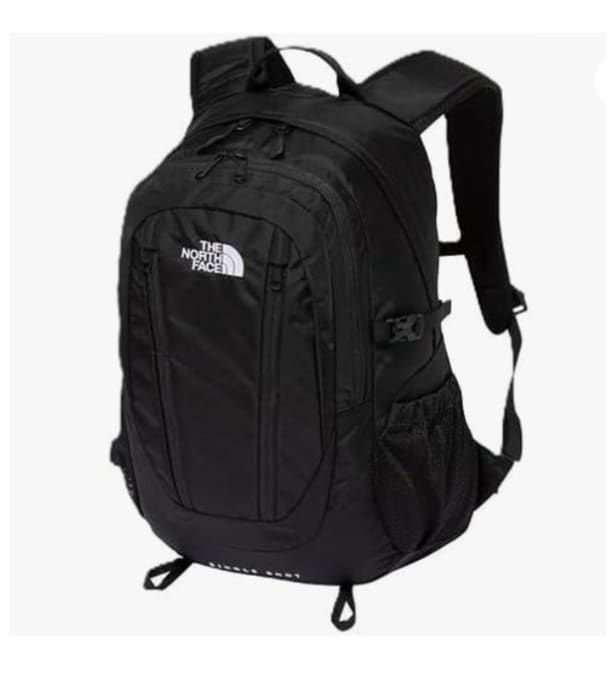 日常もハイクも、この一つですべて解決。快適さと機能を備えた定番デイパック【ザノースフェイス】のリュックがAmazonに登場中‼