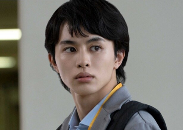 慎太郎の兄的存在になるスポーツ紙の野球担当記者・遠藤礼役：草川拓弥さん