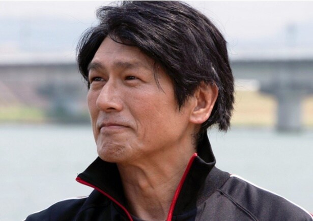 元プロ野球選手の厳格な慎太郎の父・横田真之役：高橋克典さん