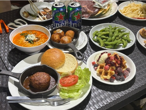 【写真】辛いものから甘いものまで、大充実のアラカルトメニュー